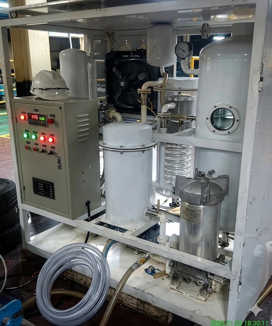 Tim teknisi PT Perdana Berkah Usaha Bertiga